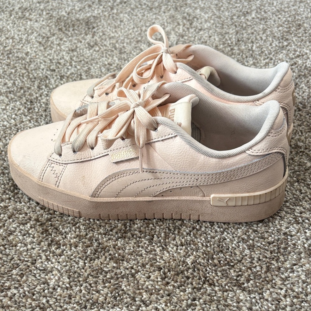 Puma Women's Sneakers size 7(.5)